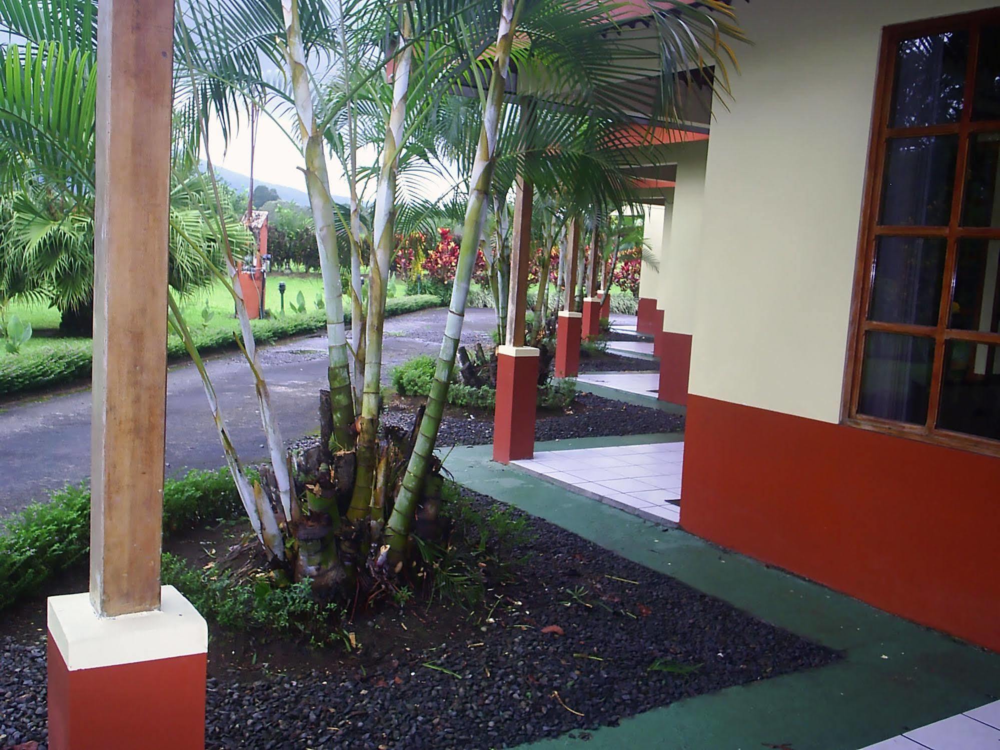 Hotel Befox Adventure La Fortuna Zewnętrze zdjęcie